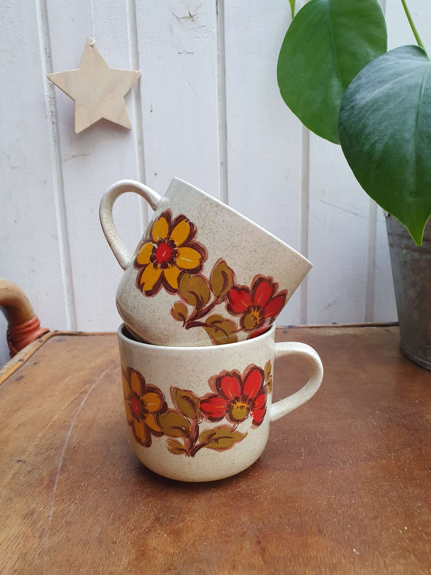 Duo de Tasses Fleuries 70's