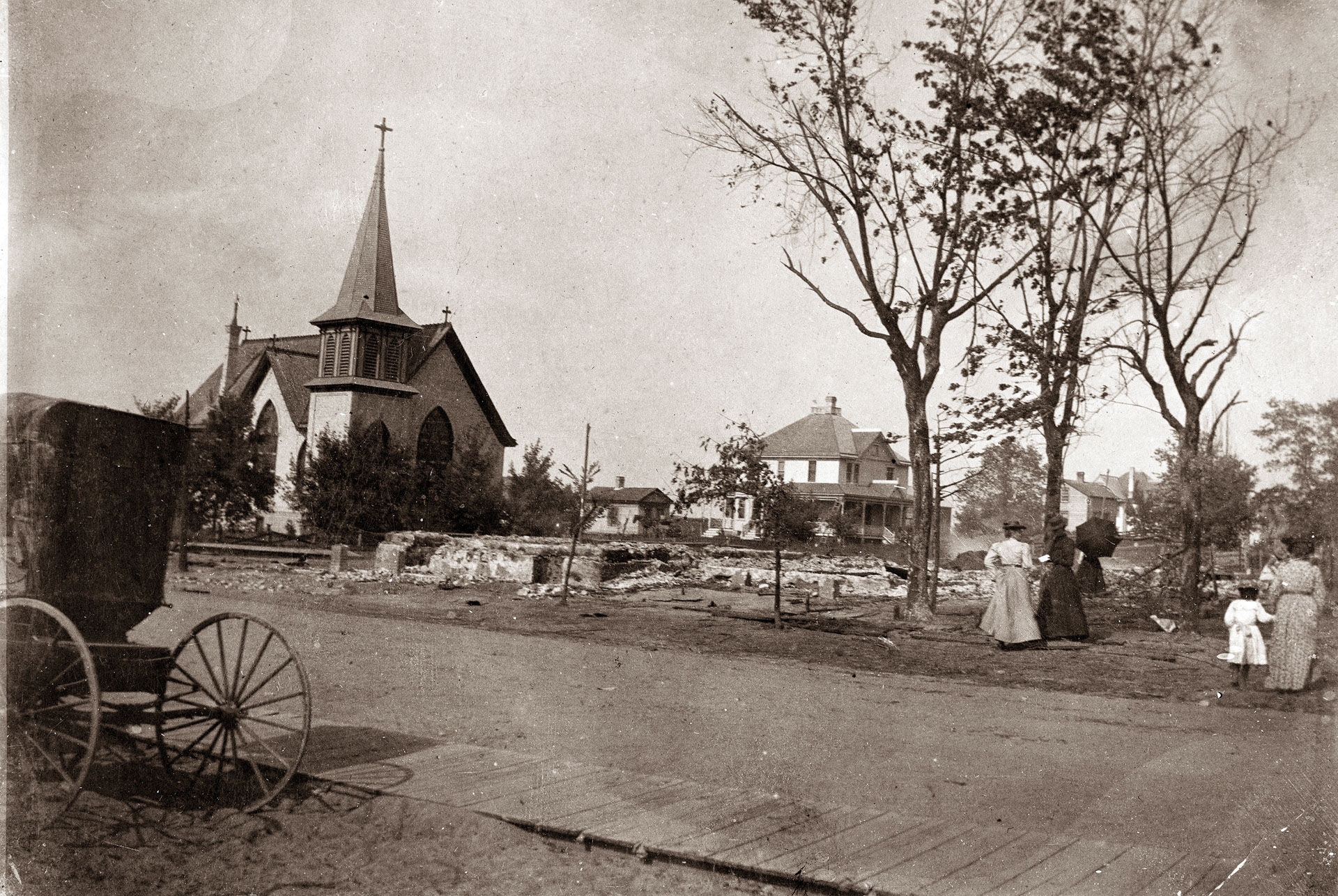 St. Bernard’s Catholic Church, shortly after the fire of 1900, as viewed from Parmenter Street. 
