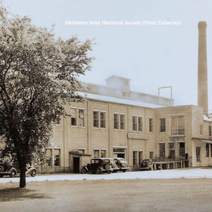 Valecia Milk Company was built in 1910 to process evaporated milk. In later years, the company was changed to Pet Milk Company