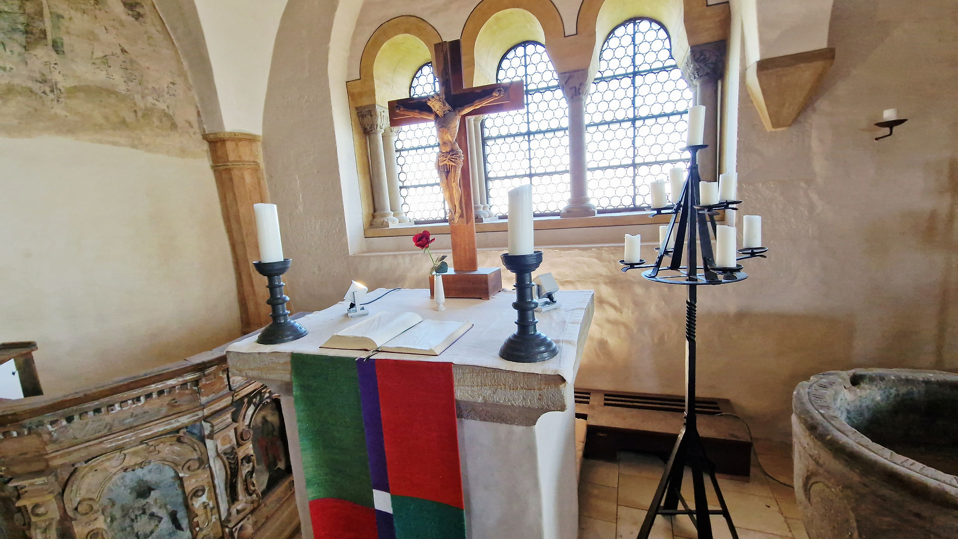 In der kleinen Kapelle finden auch heute noch heute Gottesdienste statt.