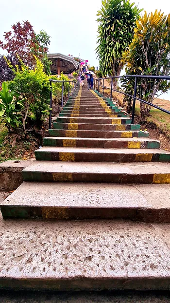 Staircase with 200 steps leading from the parking lot to the observation terrace.