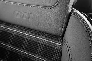bba160140655538d4487608ce8306e45--plaid-fabric-car-seats_edited.jpg