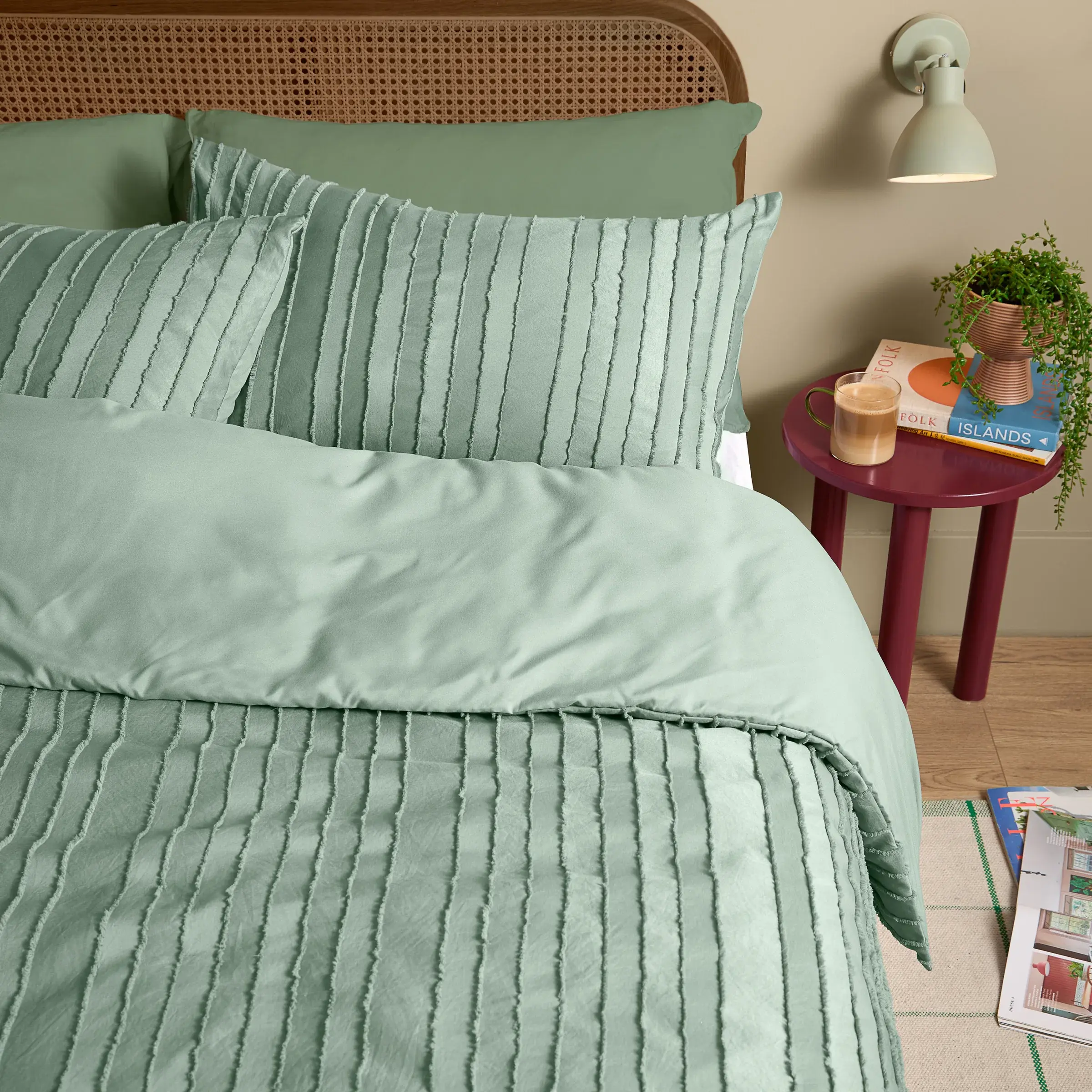 Harrison Stripe Tufted Soft Touch Duvet Cover Set (Eucalyptus)