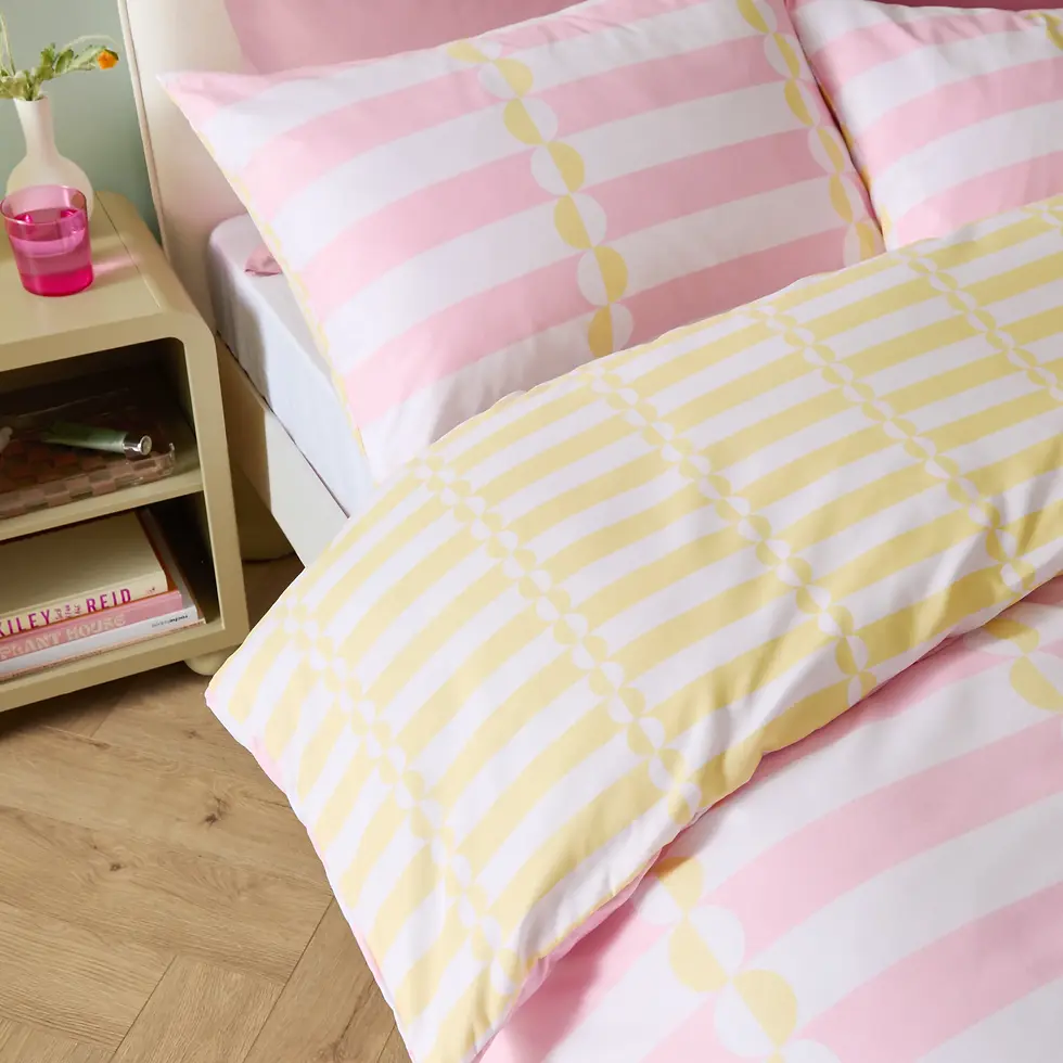 Thumbnail: Lottie Reversible Soft Touch Duvet Cover Set (Yellow/Pink)
