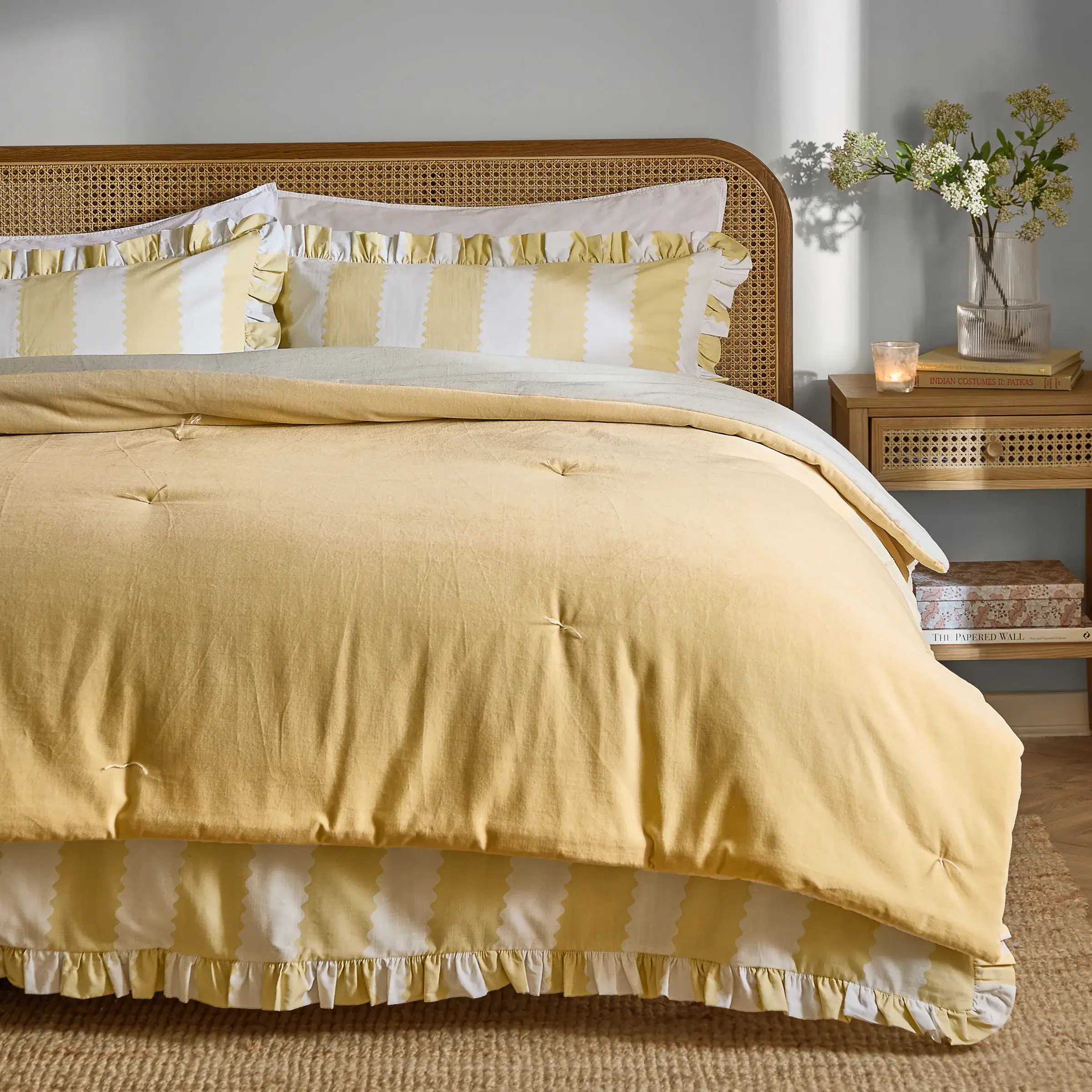 Eddie 100% Cotton Velvet Bedspread (Butter Yellow)