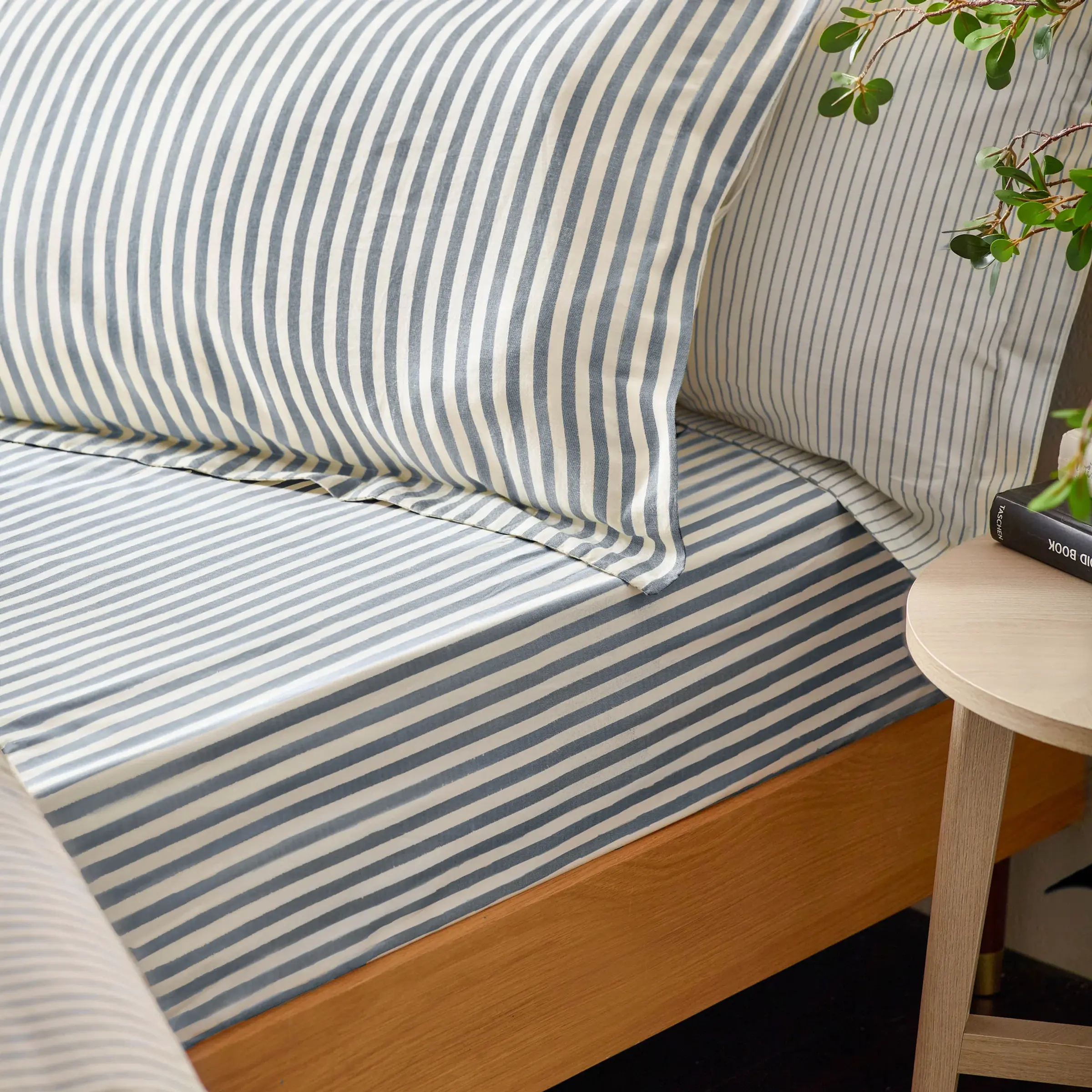 Hebden 100% Cotton Striped Fitted Bed Sheet (Navy)