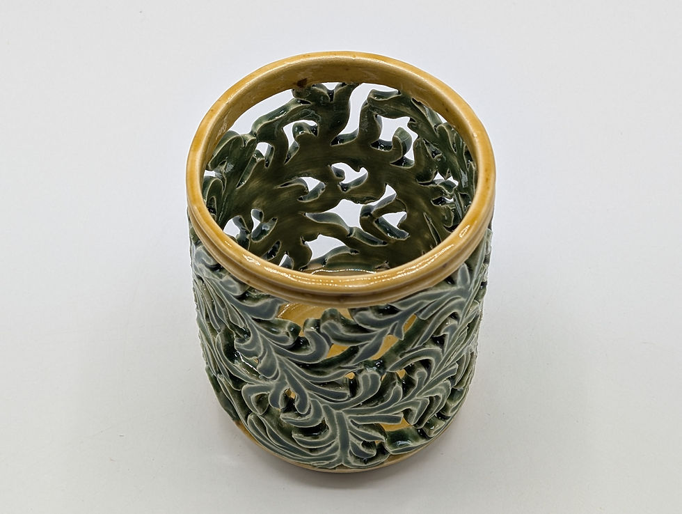 Thumbnail: Foliage  candleholder