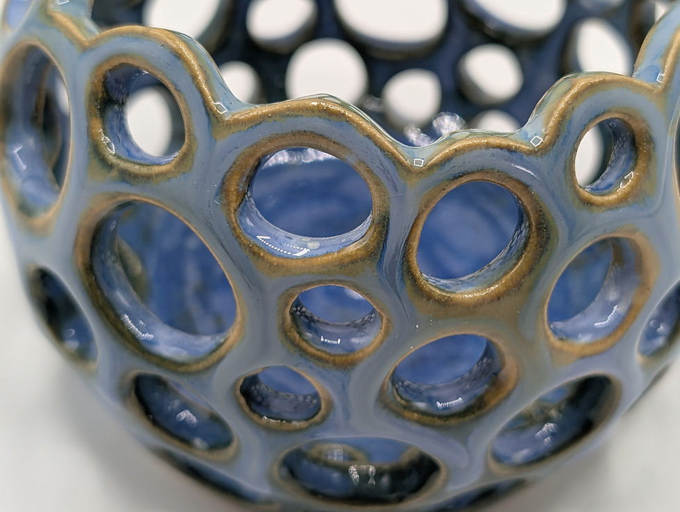 Thumbnail: Blue bubbles candleholder