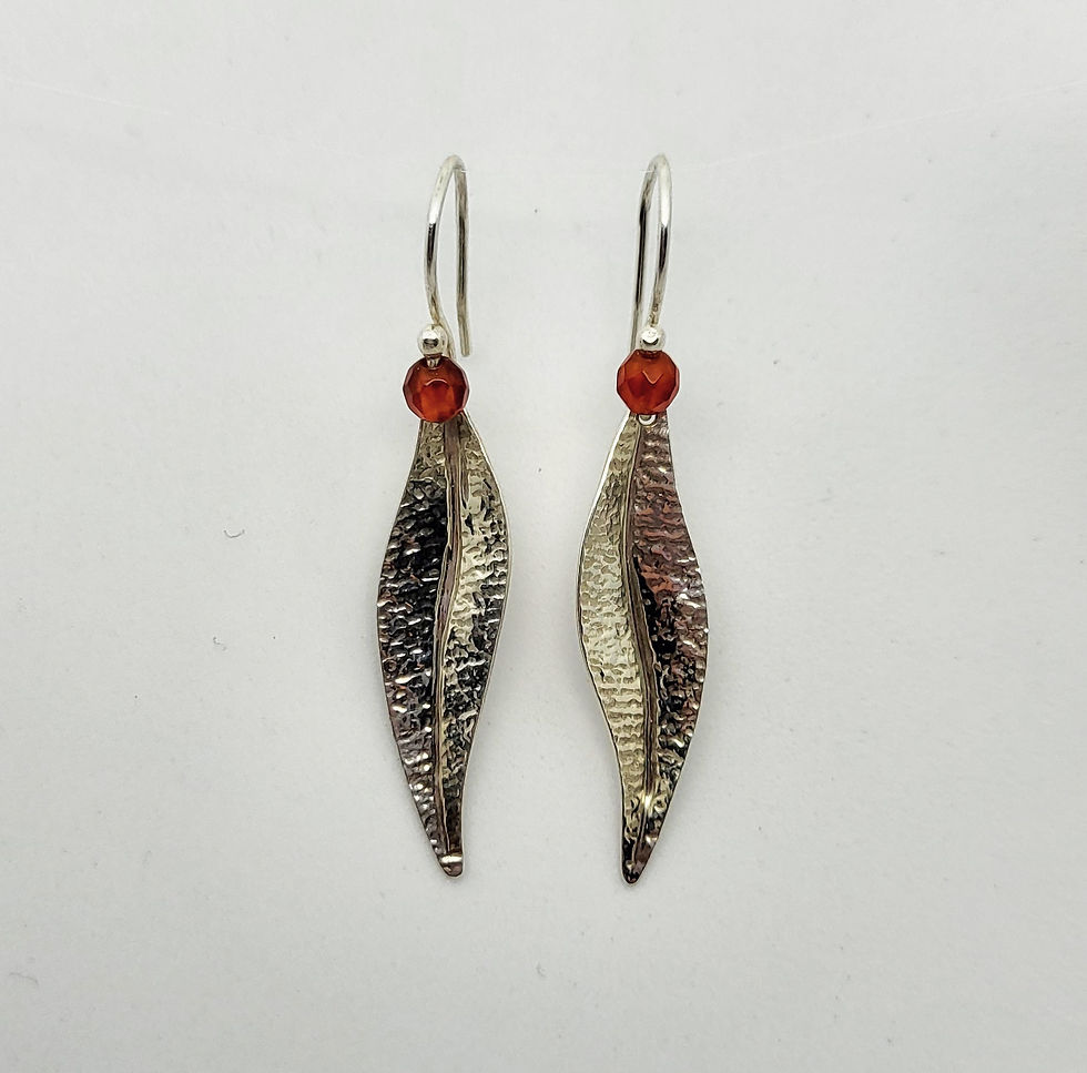 Miniature : Boucles d'oreilles longues feuilles et perles de pierres 