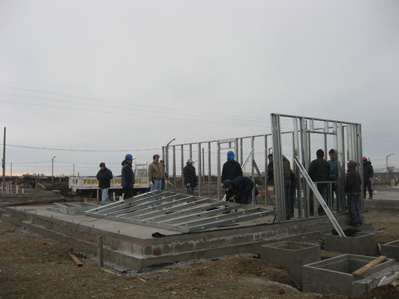 Shoppingobra, Steel Frame
