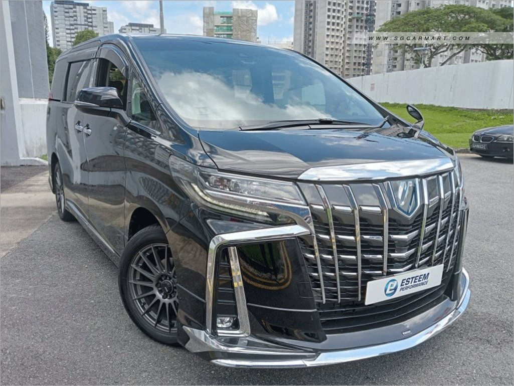 Toyota Alphard Hybrid 2.5A SR C-Package Moonroof