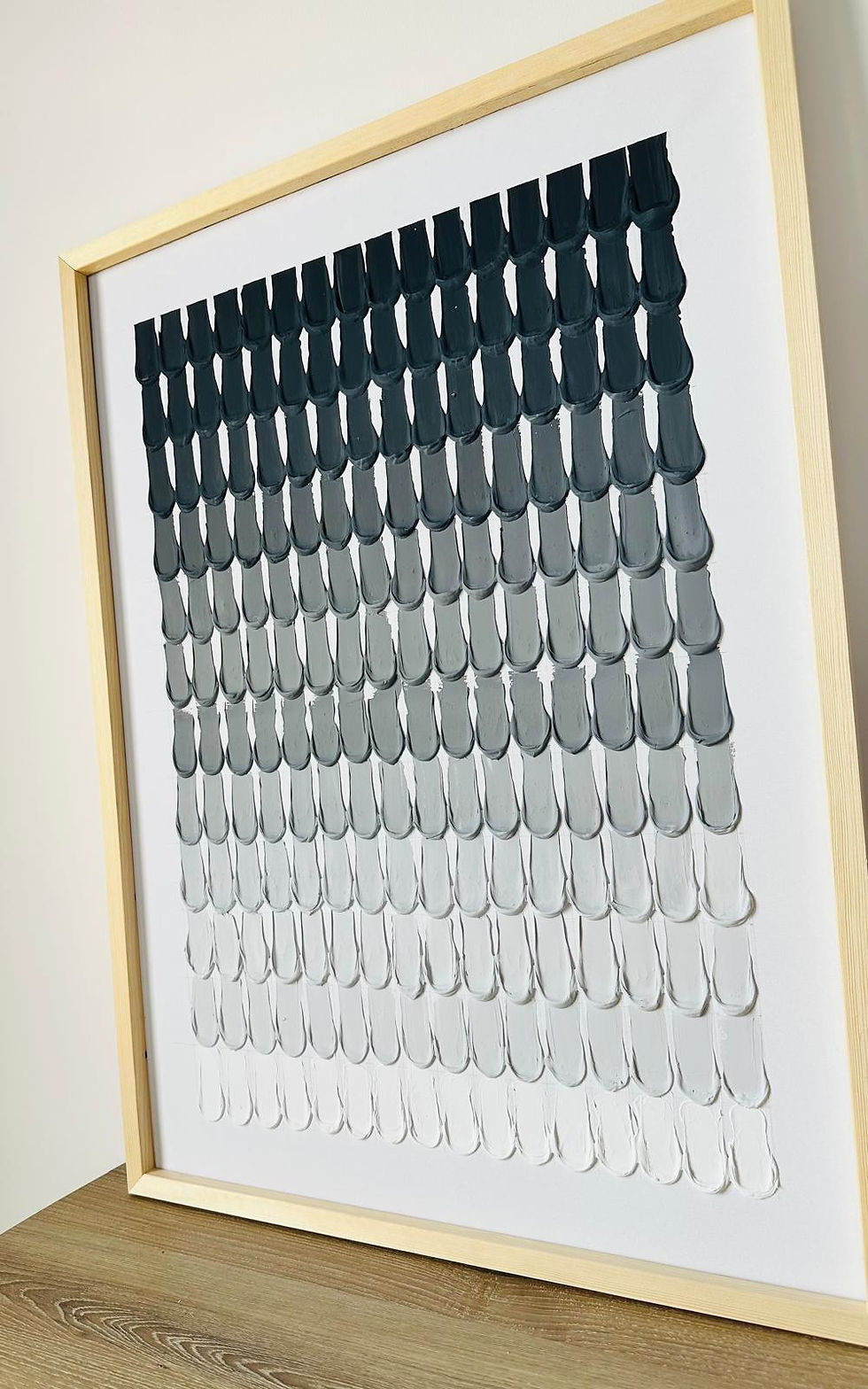 Küçük resim: MONOCHROME SYMPHONY