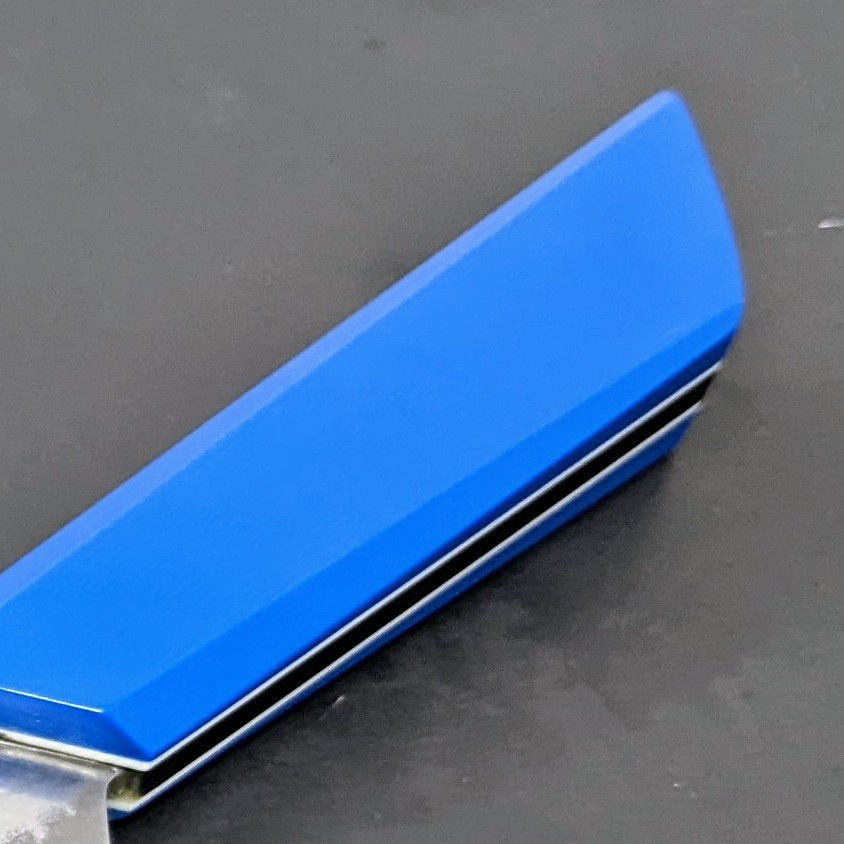 Thumbnail: "BLACK N' BLUE" CHEF