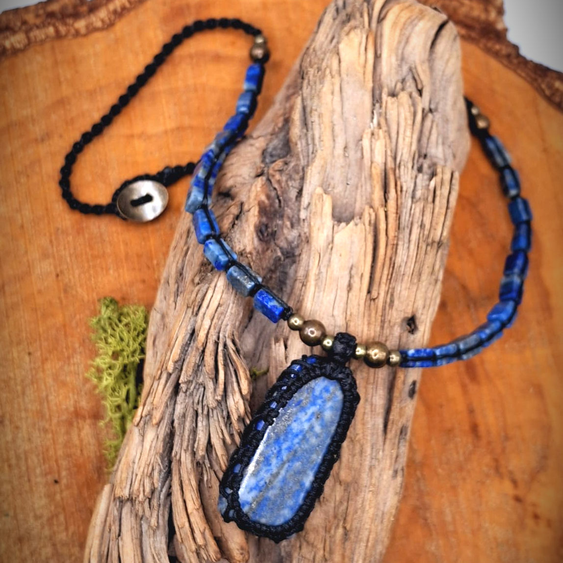 Girocollo con Cabochon di Lapislazzuli