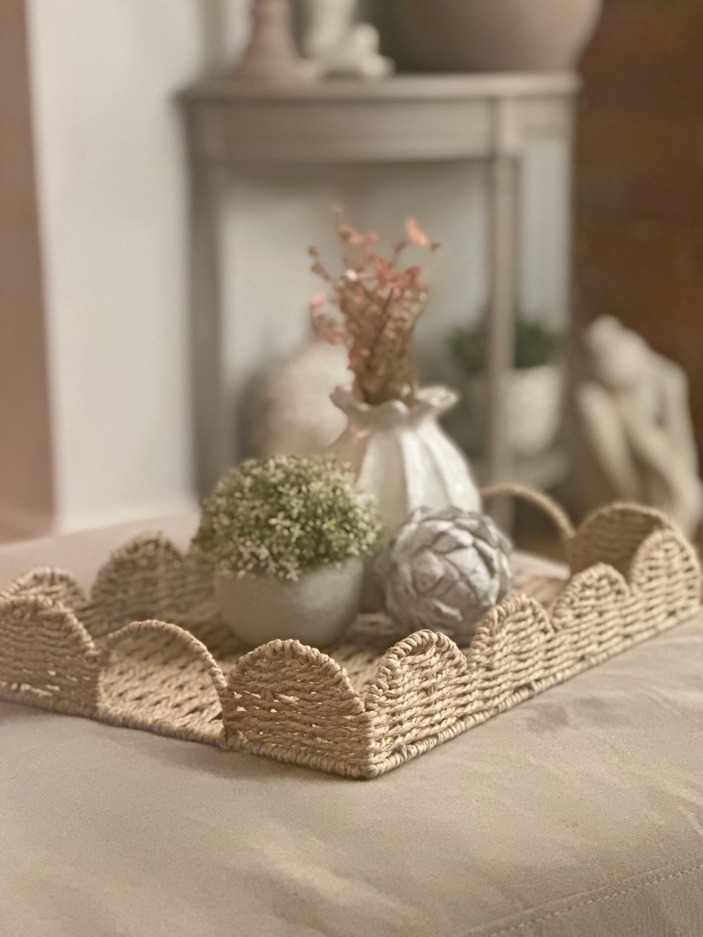 Woven Scalloped Edge Tray