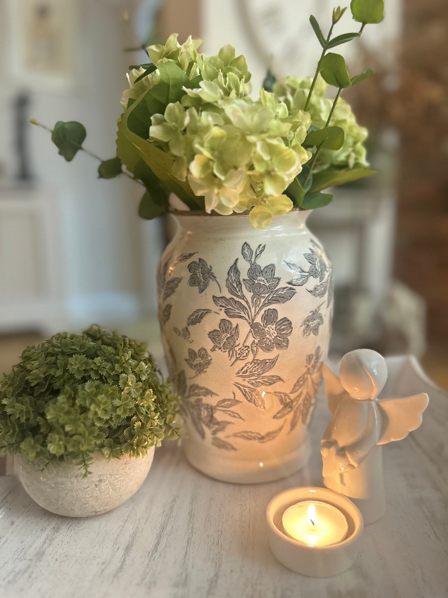 Blossom Floral Traditional Vase