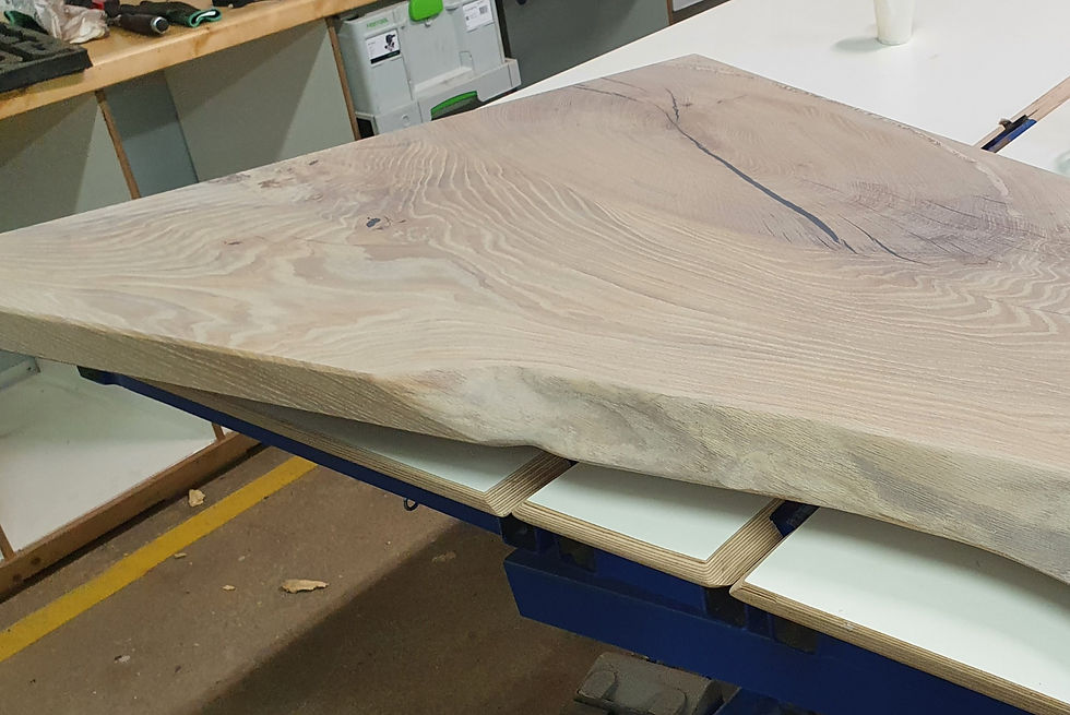 Viimeistelty ja reiät täytetty