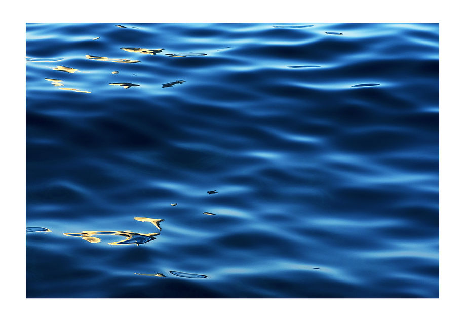 THE SEA LIGHTER A 2118 1412 2400 1661 GOOD GALLERY  copy.jpg