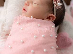 Choosing the right colors for a newborn photo session