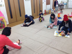 わらべうたベビーマッサージ!