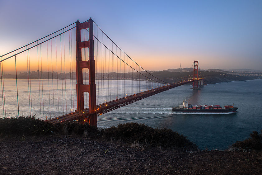 golden-gate-bridge-cargo-ship-beautiful-morning.jpg