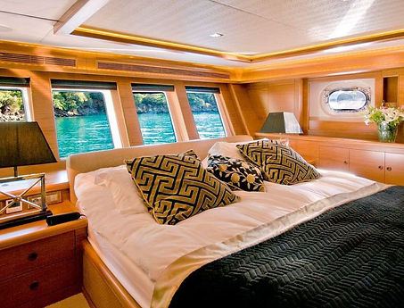 Luxury Yacht Charter High Deluxe Yacht Daima - Master Suite