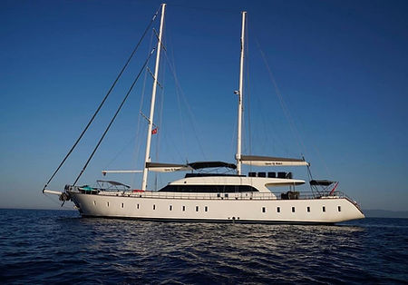 High Deluxe Yacht ‘Queen of Makri’ available for private bespoke charters in Turkey-Türkiye and the Greek Islands.