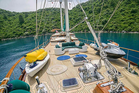 Luxury Yacht Charter - Luxury Gulet - Grande Mare - Foredeck
