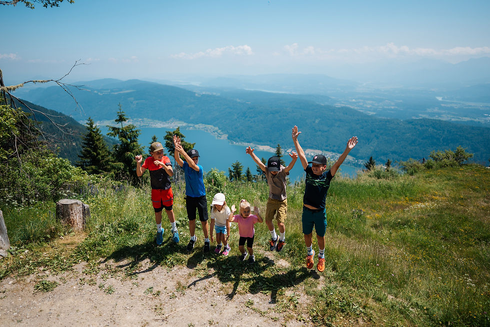 00000070714_Gerlitzen-Alpe-Familie-Wandern-17_Region-Villach-Tourismus-GmbH_Martin-Hofmann