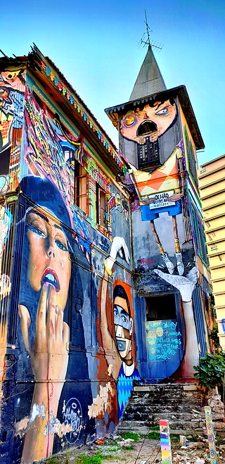 Ravalement de façade en couleur.