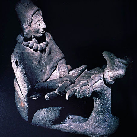 Telar de cintura: “baúl” de las abuelas con los secretos del pasado