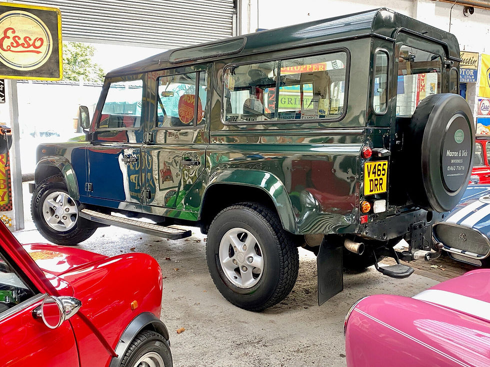 Thumbnail: 2000 Land Rover Defender TD5 110 2.5 4x4 11Seats