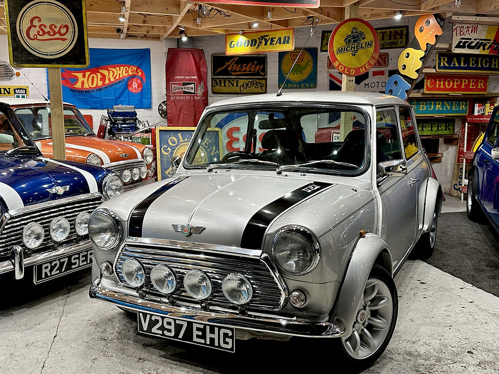 Thumbnail: 1999 Rover Mini 1.3 MPI Finished in the Rare "Platinum"