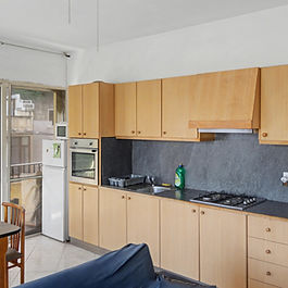 🏡 XLENDI – 2 Bedroom Apartment with Wrap-Around Balcony
📍 Xlendi, Gozo
💶 €750 per month
📌 Ref: 26-034
🐾 Pet Friendly
🗓 Available Now
A bright and generously proportioned two-bedroom apartment located in the heart of Xlendi, offering comfortable living at a very reasonable monthly rent.
Positioned on an elevated floor with open views across the village and surrounding valley, this property benefits from a wrap-around balcony, allowing excellent natural light throughout the living areas.
Ideal for a couple, small family, or remote professional seeking space and location without the premium price tag.
✨ Property Features
• Open plan kitchen / living / dining area
• Fully equipped fitted kitchen
• 2 bedrooms
• Main bathroom
• Wrap-around balcony with open outlook
• Bright corner layout
• Pet friendly 🐾
• Lift access
• Available immediately
The living area opens onto the balcony, creating a light and airy feel. The practical layout makes full use of the space, while the large sliding doors allow natural light to flood in throughout the day.
📍 Location – Xlendi
Xlendi remains one of Gozo’s most popular residential locations. Just minutes from the bay, swimming spots, seaside restaurants, and scenic valley walks, it offers a perfect balance between lifestyle and convenience.
Shops, bus routes, and daily amenities are within easy reach.
💼 Why This Property?
✔ Excellent value at €750 per month
✔ Pet friendly – rare to find in this price range
✔ Bright corner apartment
✔ Immediate availability
✔ Sought-after location
This is a well-priced opportunity in today’s rental market and will not stay available for long.