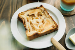 ずっしり贅沢りんご食パン リトルプリンセス 日本 ずっしり贅沢りんご食パン リトルプリンセス 日本