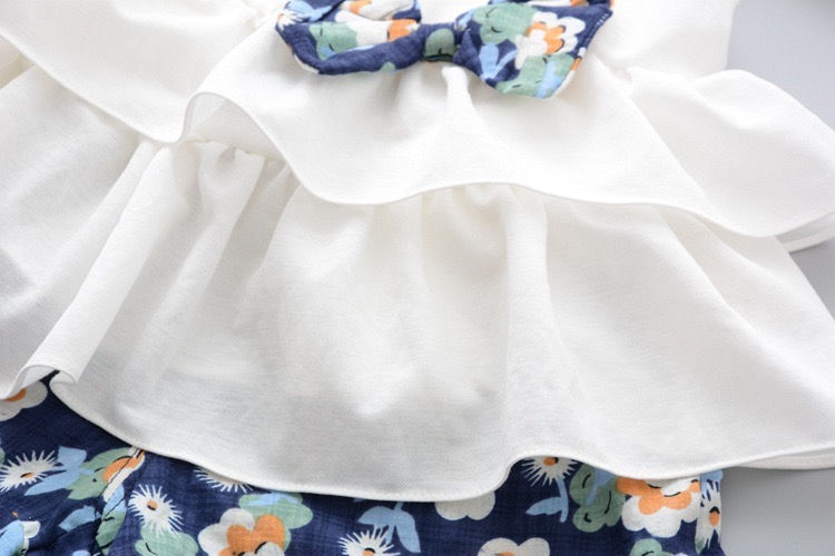 Thumbnail: Floral Sling Short Clothing Set