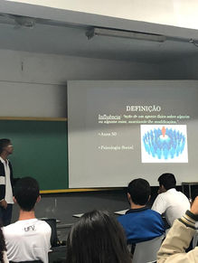 PET.EAA realiza palestra sobre o Poder da Influência e suas aplicações