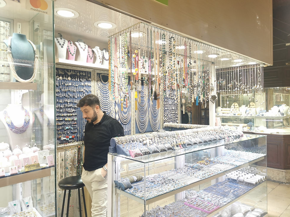 Jewellery, especially gold, is popular in Istanbul.