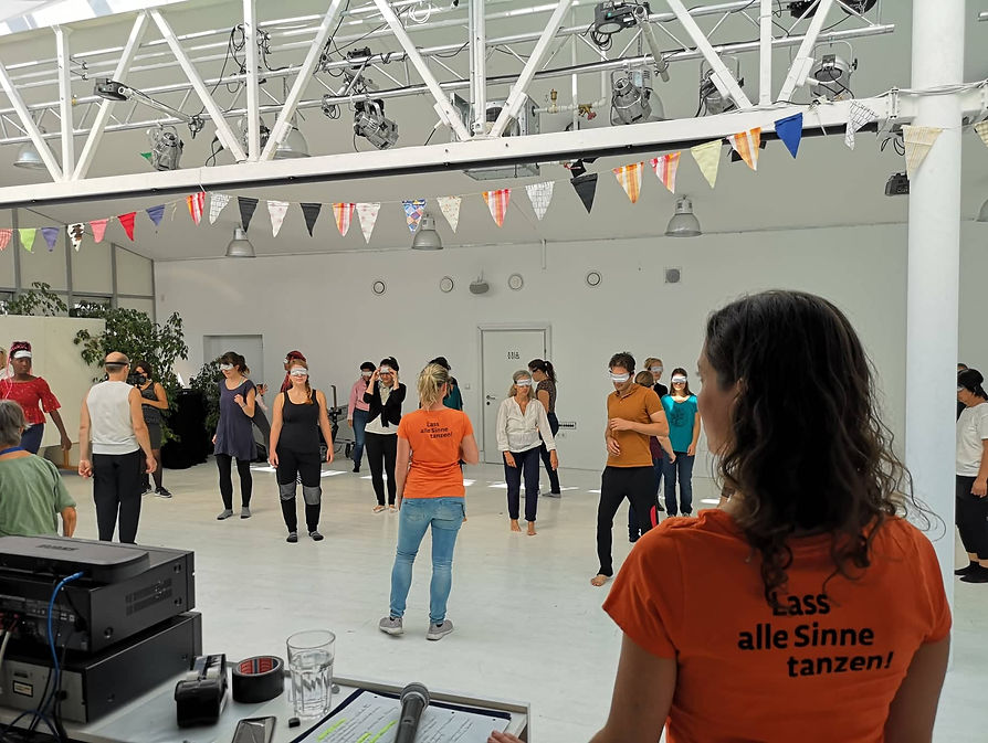 Mitmach-Tanzperformance bei der Veranstaltung "Tanz die Toleranz"
