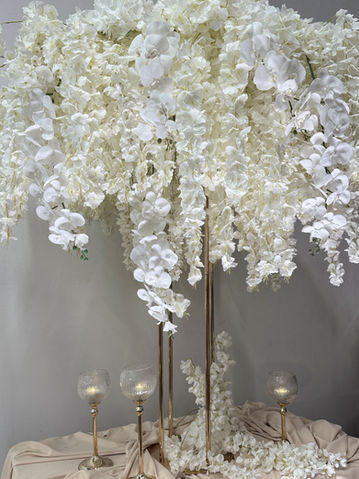 kwiatowe kaskady, kaskady z kwiatów, kwiatowe karuzele, dekoracje wisteria, wypożyczalnia dekoracji, wynajem dekoracji, ślub lublin, wesele lubelskie, wesele lublin , sztuczne kwiaty, ślub lublin, kwiaty na wesele , weselne dekoracje