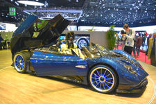 Genève 2018 - Pagani ridiculise une Bugatti !