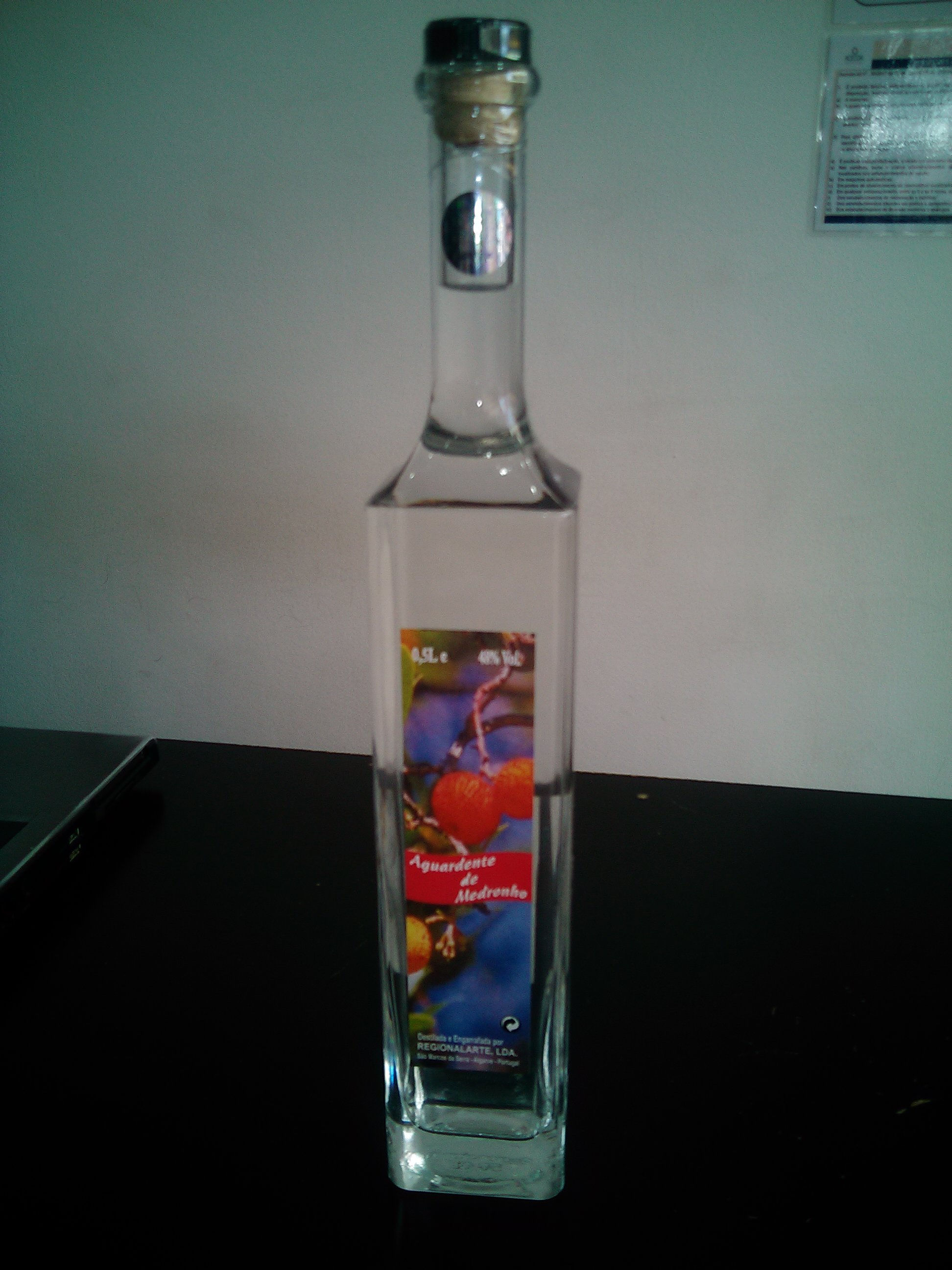 AGUARDENTE MEDRONHO