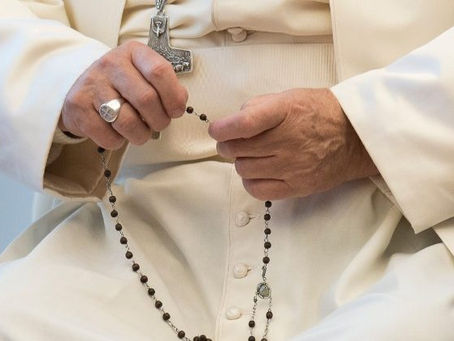 El Papa Francisco nos invita a rezar el rosario