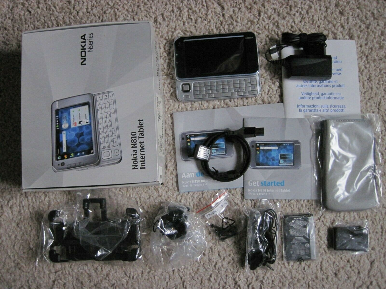 Nokia 810 SOLD