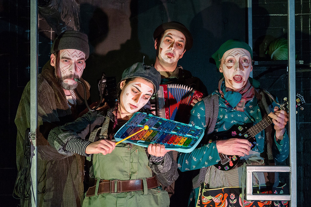 Christopher Samuel Carroll, Stefanie Lekkas, Ruth Pieloor, Dylan Van Den Berg