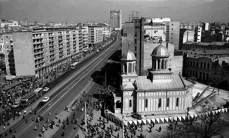 Mutarea Bisericii Sf. Ioan cel Nou.