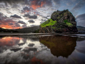 PIHA, PERLA TURISTICĂ A AUCKLANDULUI