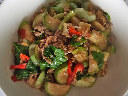 Sauté d'aubergines porc haché ผัดมะเขือ