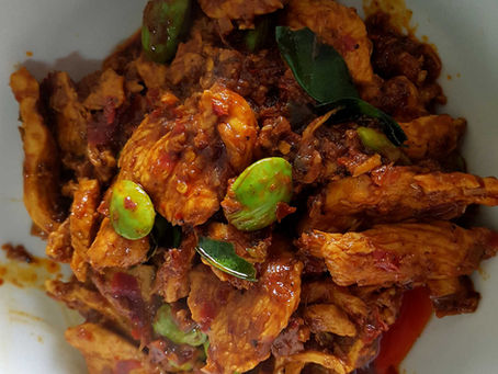 Poulet Sauté Haricots Puants ไก่ผัดสตอ