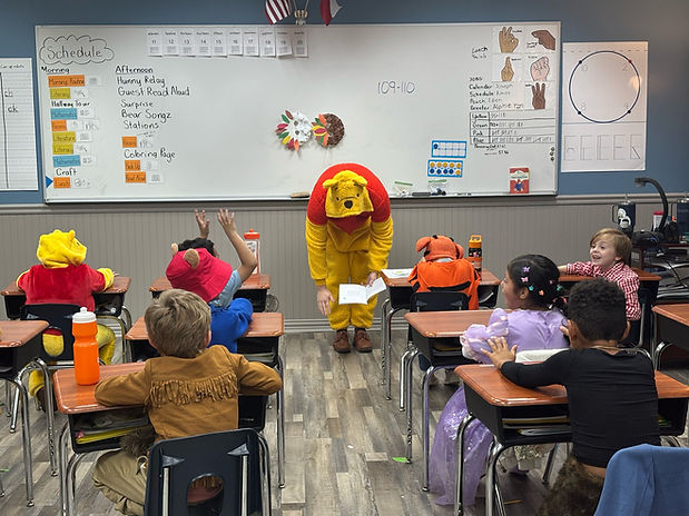 pooh-reads.jpg